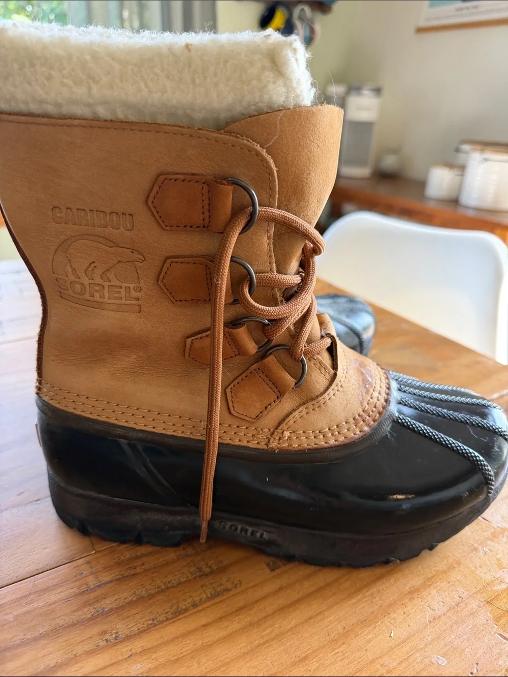 Sorel Women’s Caribou Boot in Black and Tan